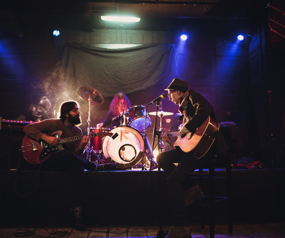 5 Essential Tips to Boost Online Presence for Emerging Artists